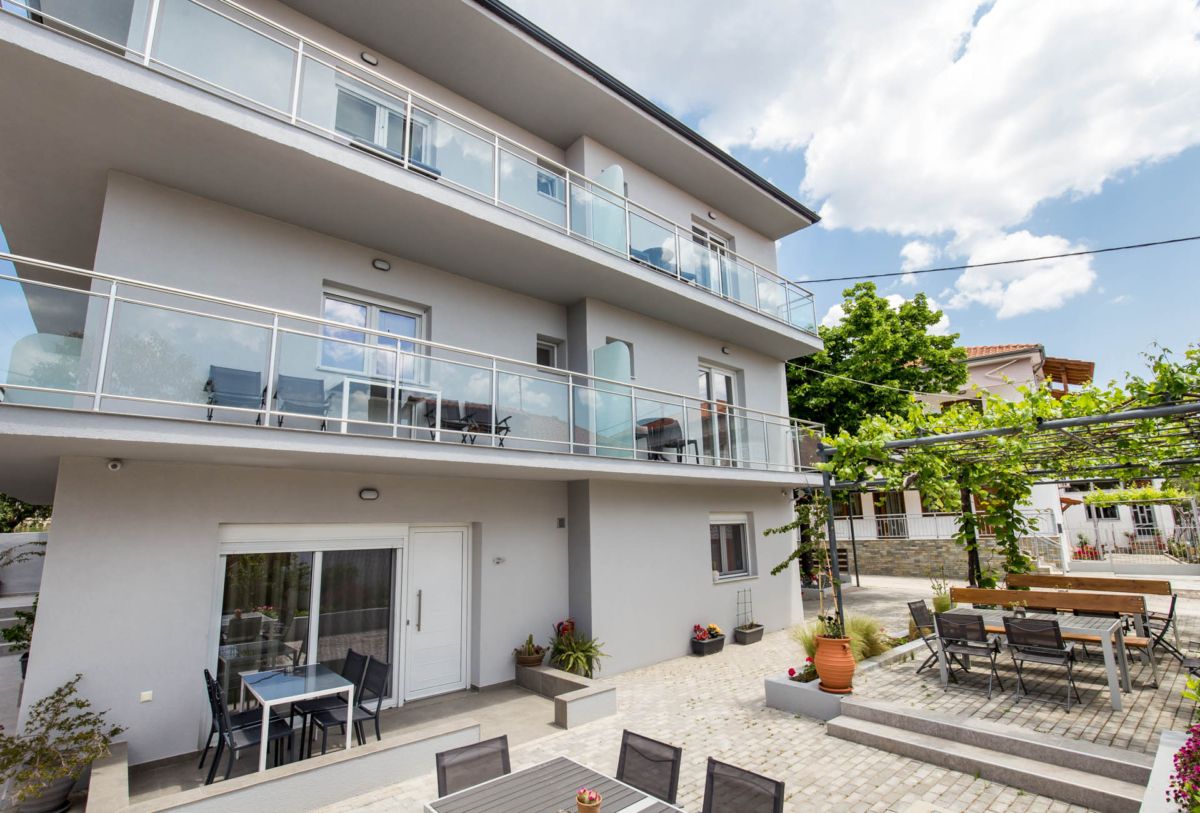 linden-apartments-exterior-22