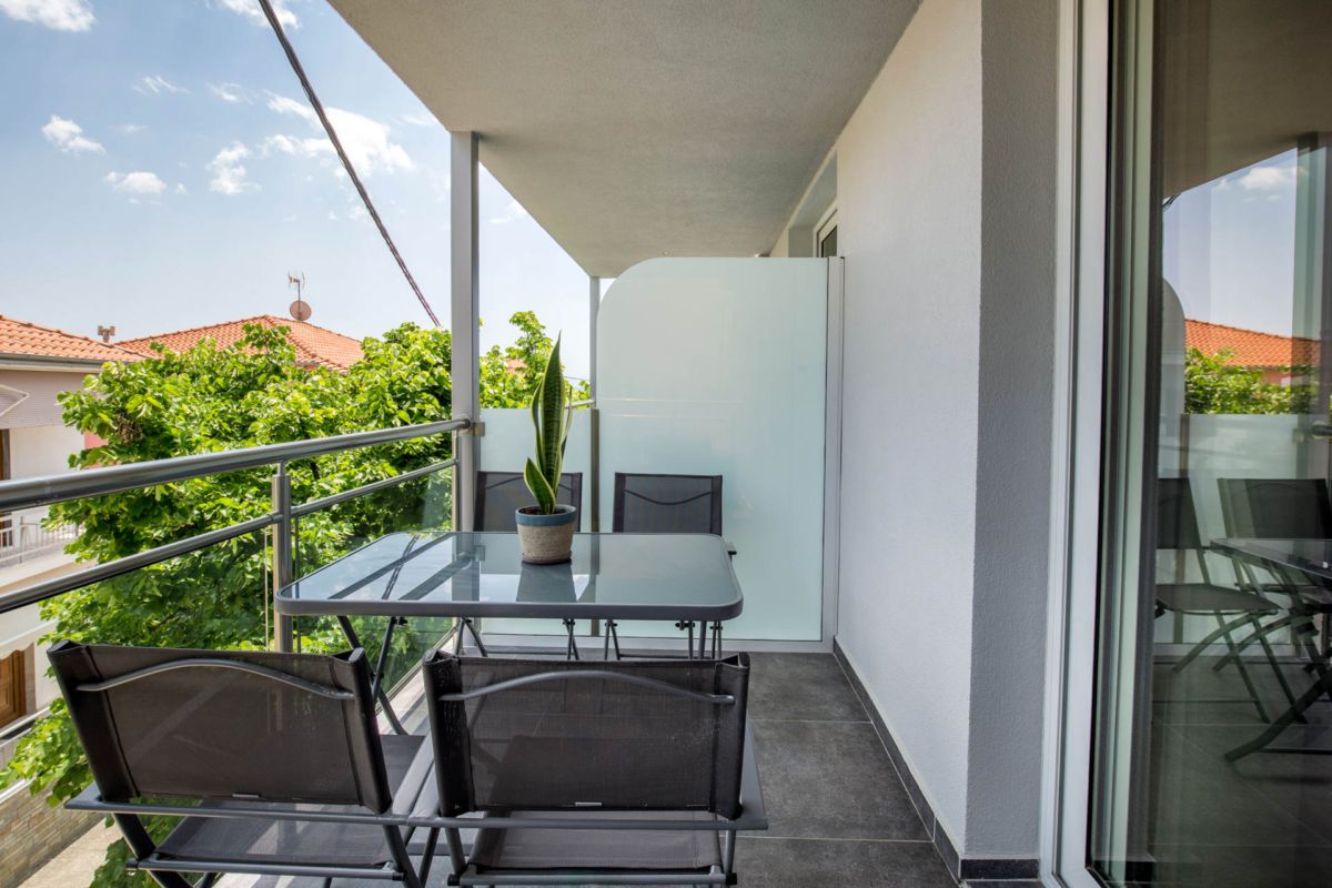 linden-apartments-exterior-32